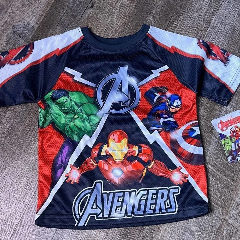 🎄5/$25🎄Avengers Top- Size 7‎